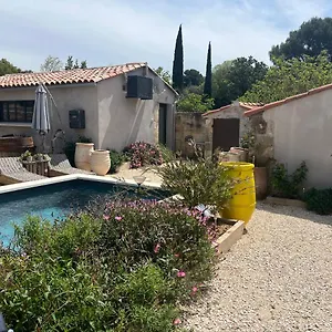  Appartement Studio Dans Les Alpilles